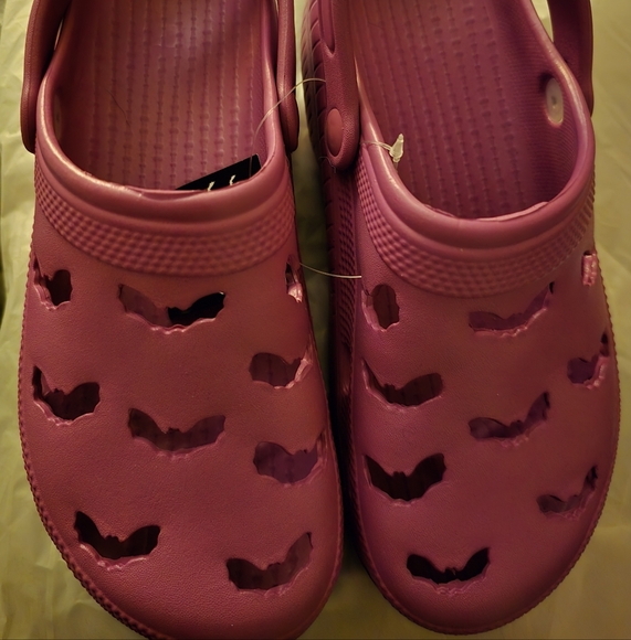 NWT Strangecvlt R.I.P.S. Bats PURPLE Women's Clogs size 9 (40) - Picture 2 of 6